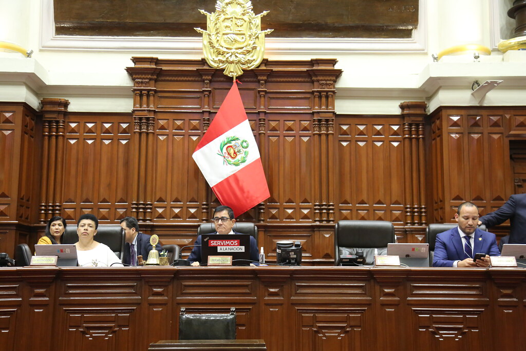 Congreso debate proyecto que plantea adelanto de elecciones además de consulta popular