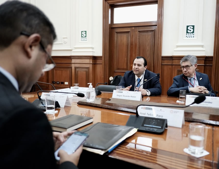 Tribunal Constitucional: ¿Quiénes son los 7 abogados que buscan ocupar un asiento en el TC?
