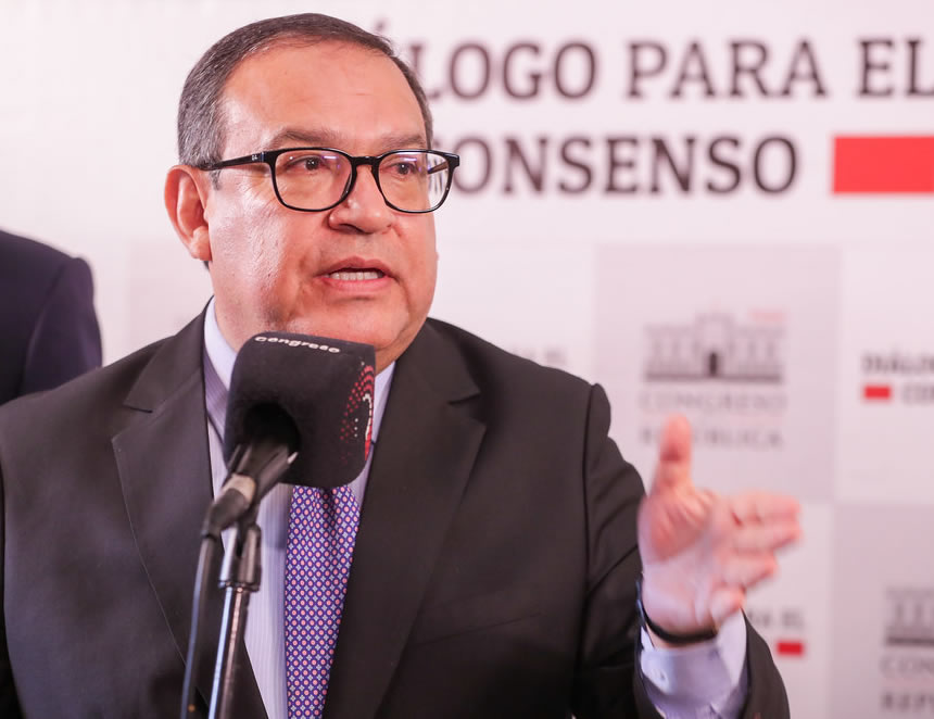 Perú comprará para el Ejército 30 vehículos portatropa a ruedas por 63 millones de dólares