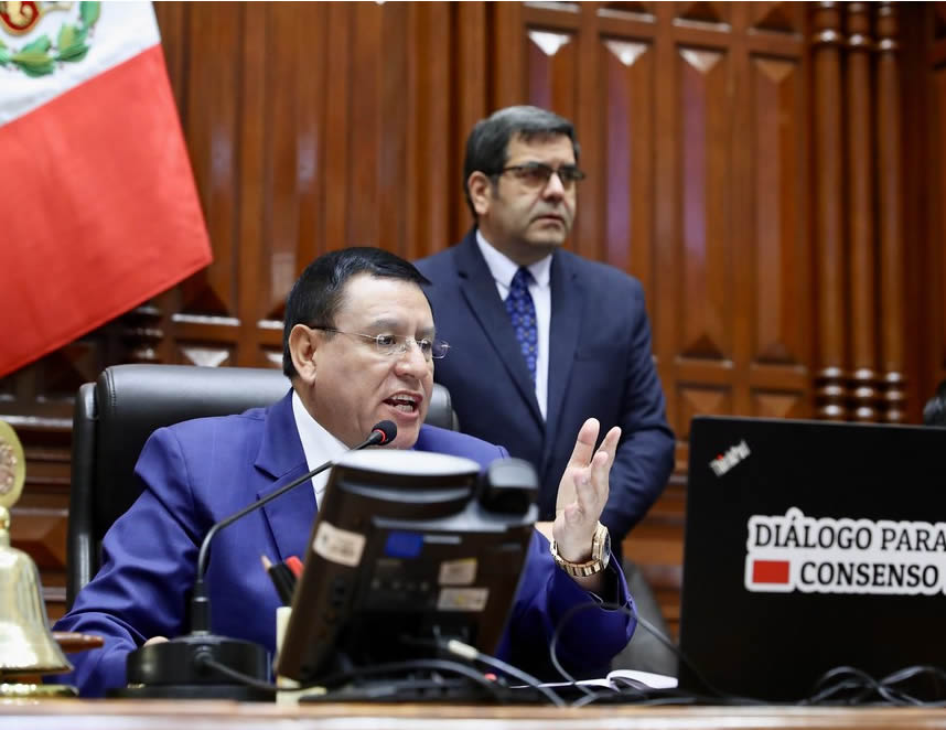 Vladimir Cerrón está en el Perú y tiene que ser capturado, sostiene ministro del Interior