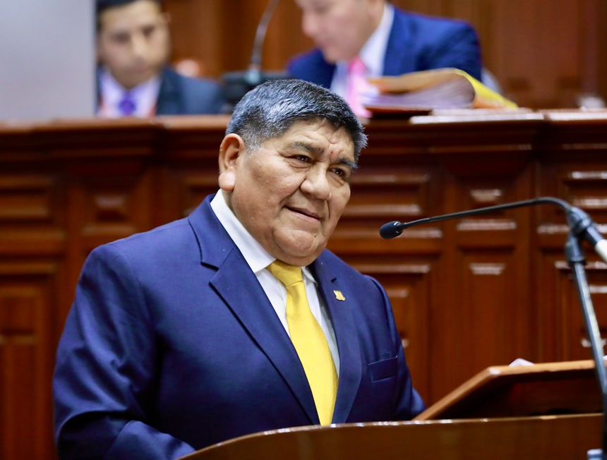 Qali Warma: allanan vivienda de vocero presidencial, Fredy Hinojosa