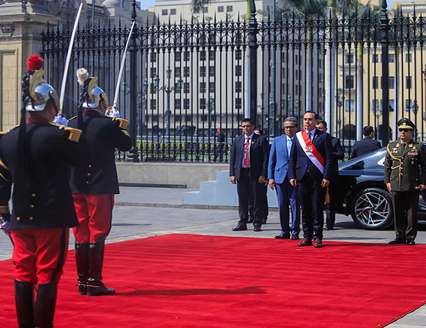 Pedro Castillo revela que en un mismo día Maricarmen Alva le pidió 3 veces dos carteras ministeriales