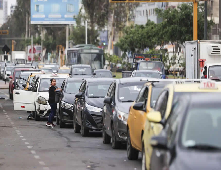 Estrecho de Ormuz:¿Qué podría pasar a las 19 horas (Perú) del martes 7 si Irán no reabre el paso marino?