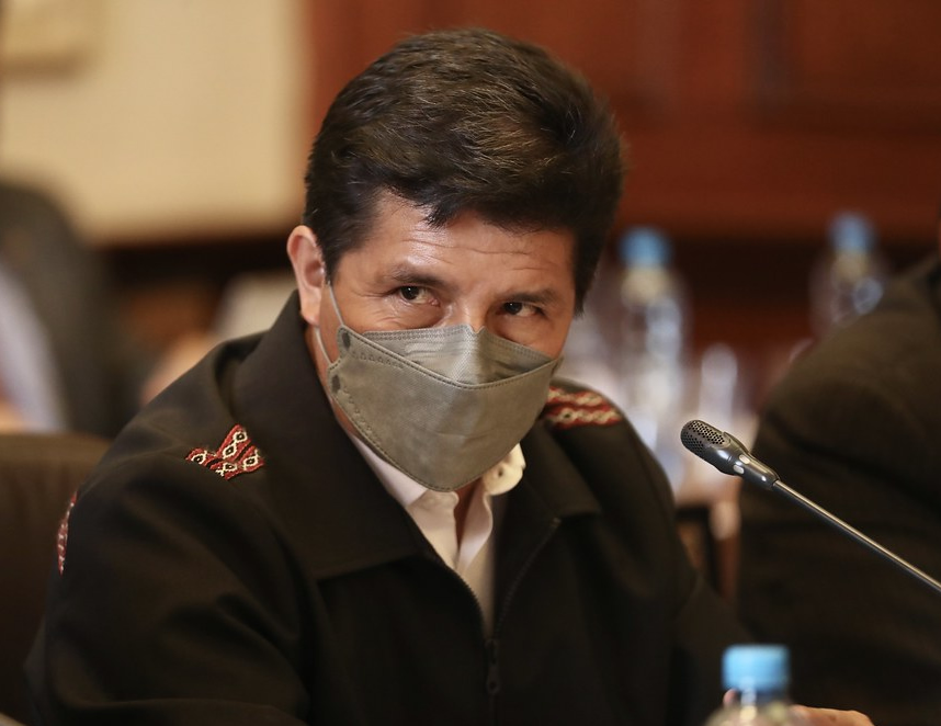 Marcha contra Pedro Castillo en el centro de Lima dejó 25 policías contusos y daños materiales