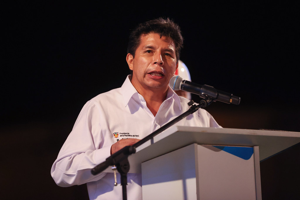 OEFA ordena a Repsol el cese de limpieza de playas con arena que es mezclada con petróleo