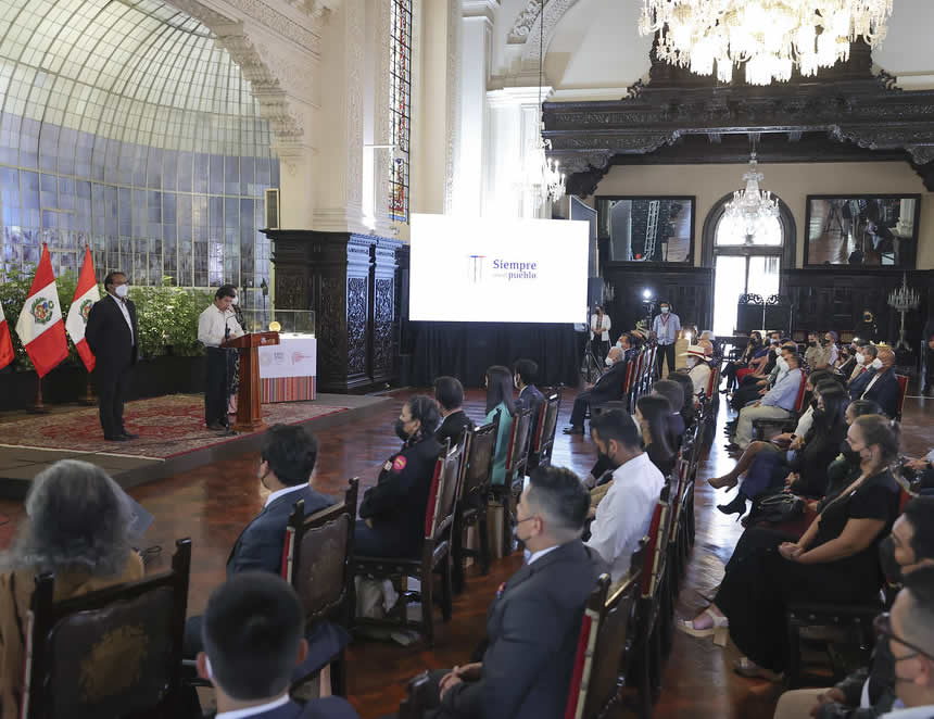 Minsa precisa que en ningún momento aplicó dosis de Moderna mayores a los 100 microgramos