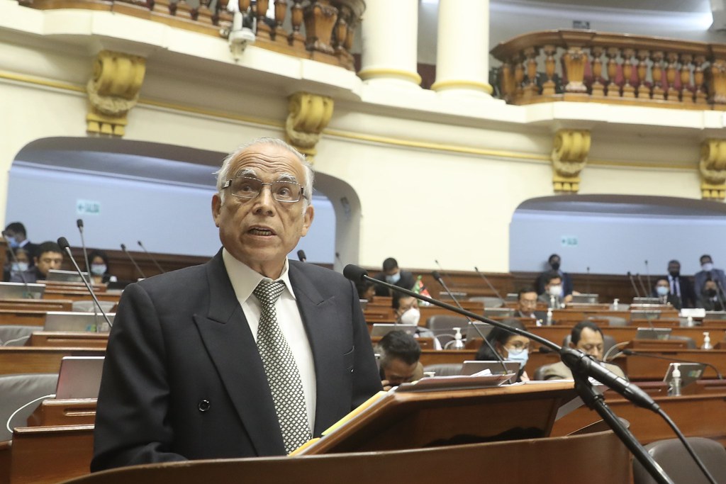 Pedro Castillo promete traer “noticias positivas” de su viaje a la Cumbre de las Américas