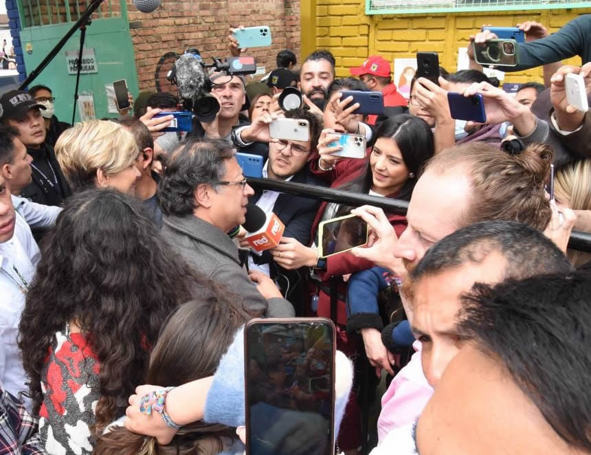 Transportistas: Tras diálogo con el Gobierno interprovinciales levantan paro más no los de carga pesada